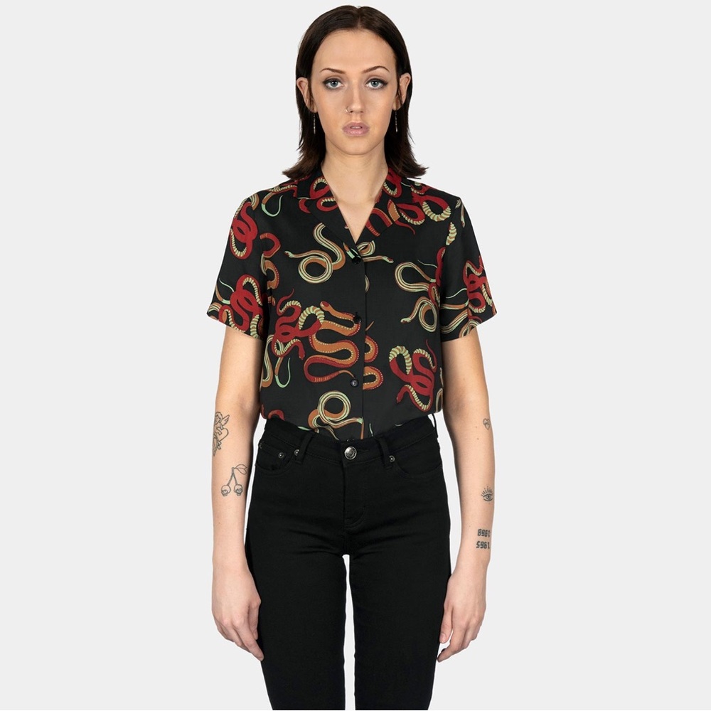 straight to hell snake dance blues button-up shirt, size small